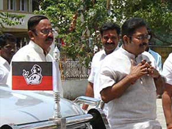 மன்னார்குடி டீம்