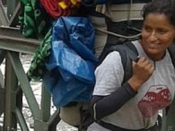 முதுகில் சுமந்தார்