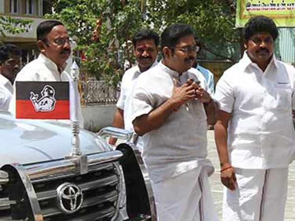 ஆசி பெற?