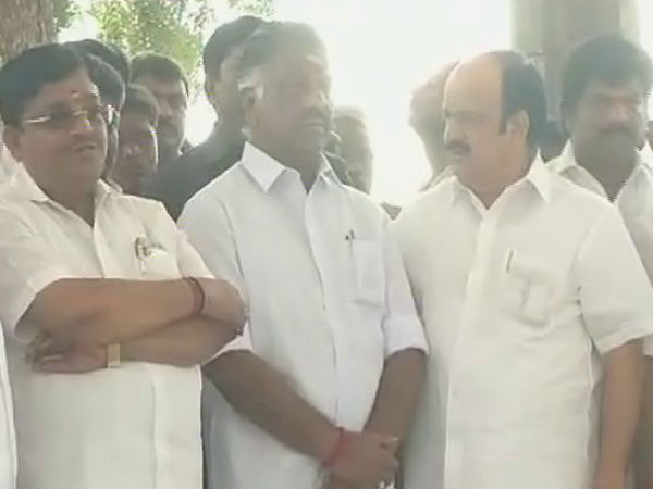 தனித்தனியாக ஆலோசனை