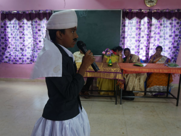 Karaikudi Ramanathan Chettiyar school students hold Asathalam Vaanga programme Karaikudi Ramanathan Chettiyar school students hold Asathalam Vaanga programme