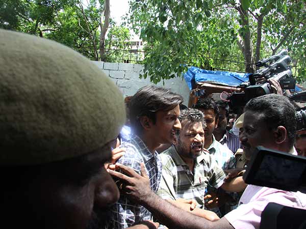 One day police custody for Bothra and his 2 sons One day police custody for Bothra and his 2 sons