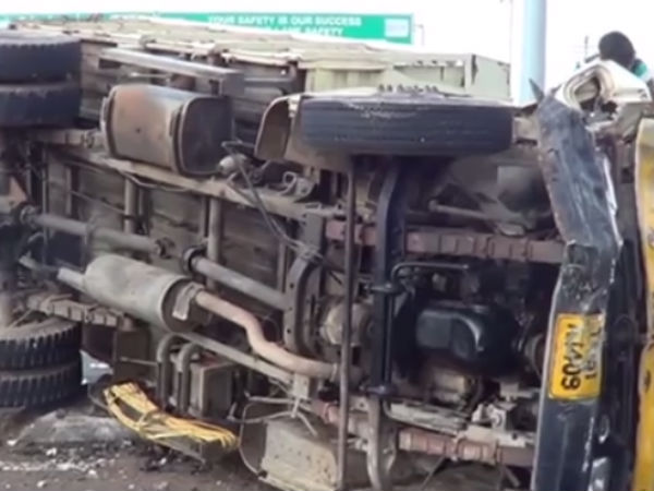 A terrific accident near Ulundurpet and 10 people severely injured A terrific accident near Ulundurpet and 10 people severely injured