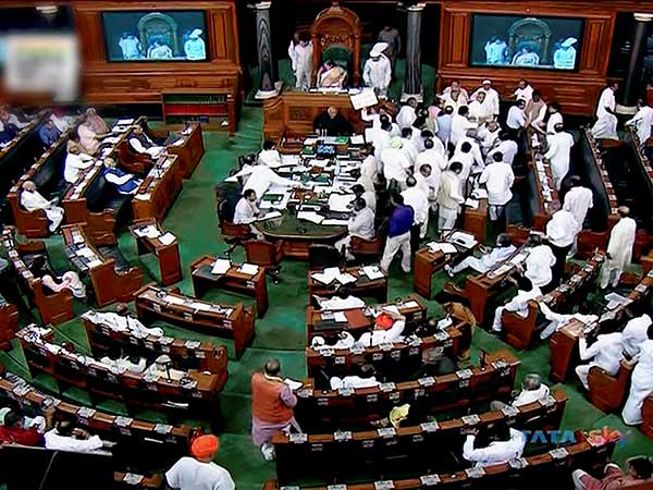 Two types of Rs 500 notes? disrupts Rajya Sabha Two types of Rs 500 notes? disrupts Rajya Sabha