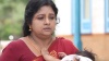 Kaatrin Mozhi Serial: எழுதும் ஸ்லேட்டை அடுப்பில்  வச்சு எரிப்பதா?