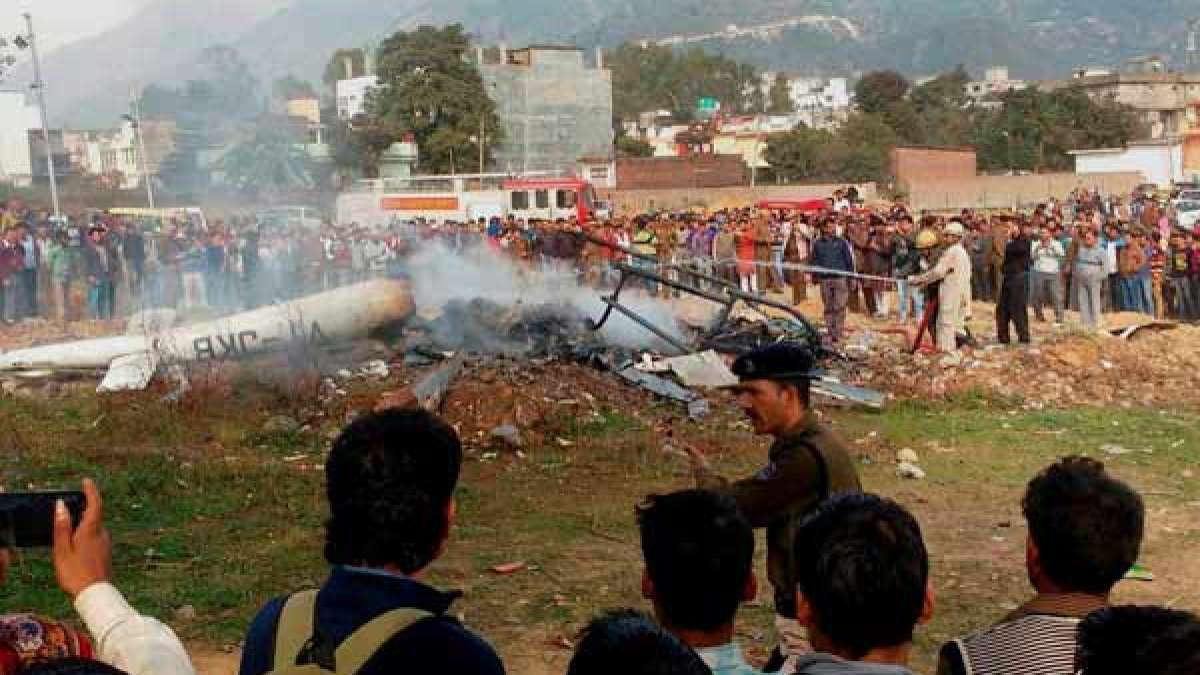 காஷ்மீரில் ஹெலிகாப்டர் விழுந்து நொறுங்கியது.. வைஷ்ணவி தேவி கோயில்