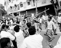 Kovai protest