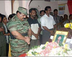 Prabhakaran pays homage to Anbumani
