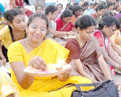 Special pooja by women to protect Ram-Sethu bridge Special pooja by women to protect Ram-Sethu bridge