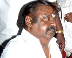 லேட்டாக உணர்ந்த வடிவேலு
