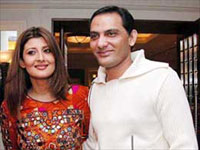 Azharuddin with wife Sangeetha Azharuddin with wife Sangeetha
