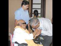MK Narayanan with Karunanidhi MK Narayanan with Karunanidhi