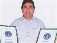 Dubai Indian makes Guiness Record in world trip Dubai Indian makes Guiness Record in world trip
