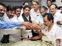 Chandrasekhara Rao withdraws fast unto death Chandrasekhara Rao withdraws fast unto death