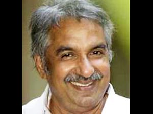 கேரள முதல்வராக நாளை உம்மன் சாண்டி பதவியேற்பு: ஆளுநர் மாளிகையில் பதவியேற்பு விழா