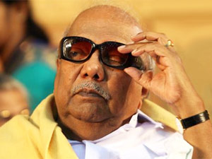 இப்போதாவது தமிழர்கள் ஒன்றாக இருக்கிறார்கள் என்பதைக் காட்ட வேண்டும்- கருணாநிதி