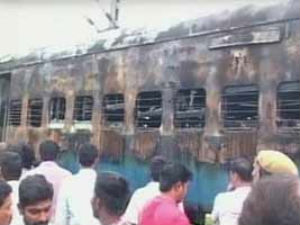 Fire on Tamil Nadu Express Fire on Tamil Nadu Express