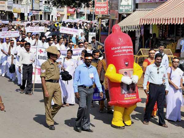 எய்ட்ஸ் பற்றிய விழிப்புணர்வு இல்லை