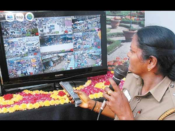 அடிக்கடி போட்டுப் பார்த்துப் பிடிப்பார்கள்