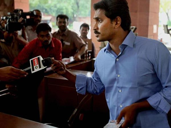 ஆந்திராவில் ஜெகன்மோகன்-டிஆர்எஸ்...