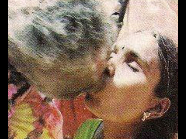 லிப் டூ லிப் டிரான்ஸ்பர்