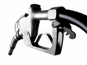 Petrol prices likely to be slashed by up to Rs 2.50 per litre Petrol prices likely to be slashed by up to Rs 2.50 per litre