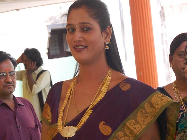 ஹீரோயின் வாய்ப்பு வேண்டும்...