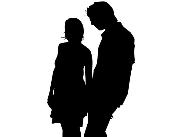 நிறையப் பெண்கள் வருகிறார்கள்