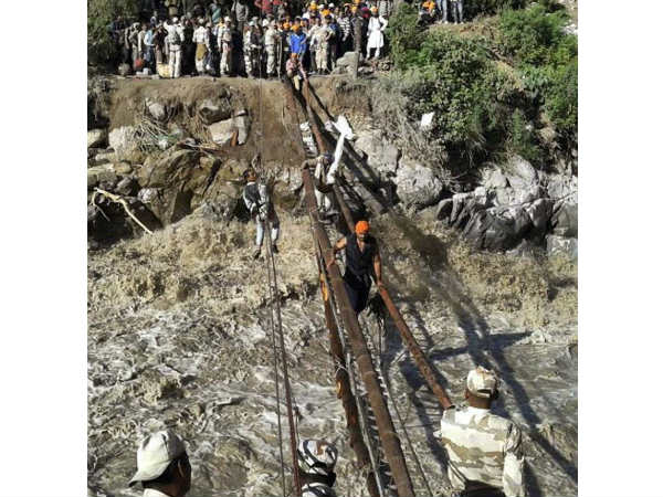 உத்தகண்ட் வெள்ள நிவாரணத்திற்கு ரூ.10 லட்சம் அளித்த திகார் சிறை கைதிகள் 