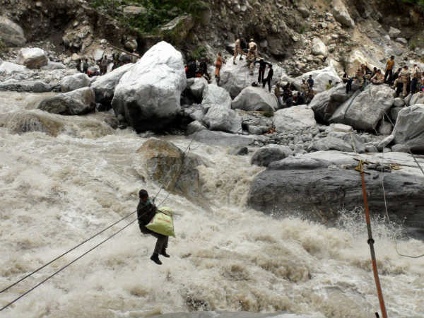 உத்தரகாண்ட்டுக்கு செமினாருக்குப் போய் வெள்ளத்தில் சிக்கிய பேராசிரியர் மாயம்