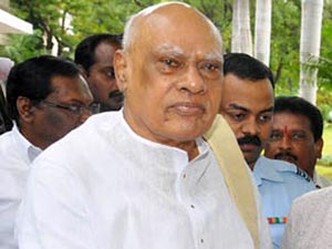 Governor Rosayya condoles for Vaali Governor Rosayya condoles for Vaali