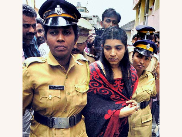 சோலார் பேனல் ஊழல்- மலையாள நடிகர்களையும் விசாரிக்க போலீஸ் முடிவு