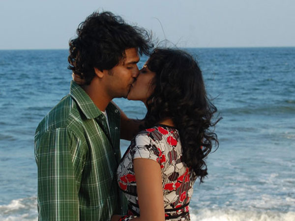 மீசை குத்தாமல் ஒரு முத்தம்
