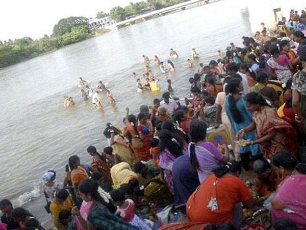 Devotees celebrates Aadi Peruku festival in TamilNadu Devotees celebrates Aadi Peruku festival in TamilNadu
