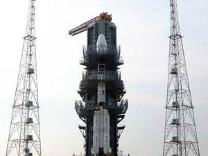 GSLV-D5 rocket launch delayed, countdown clock stopped due to leak GSLV-D5 rocket launch delayed, countdown clock stopped due to leak