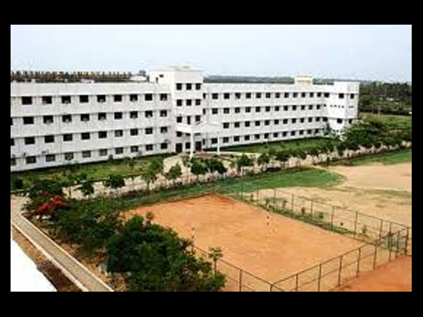 மொத்தம் 498 கல்லூரிகள்