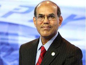 Outgoing RBI governor Subbarao blames govt for sinking rupee Outgoing RBI governor Subbarao blames govt for sinking rupee