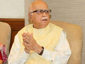 LK Advani breaks his silence, lauds BJP PM nominee Narendra Modi LK Advani breaks his silence, lauds BJP PM nominee Narendra Modi