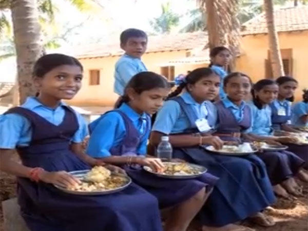 சூடான சத்துணவு