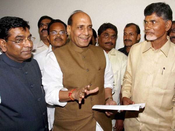 Chandrababu Naidu meets President, BJP chief on Telangana issue Chandrababu Naidu meets President, BJP chief on Telangana issue
