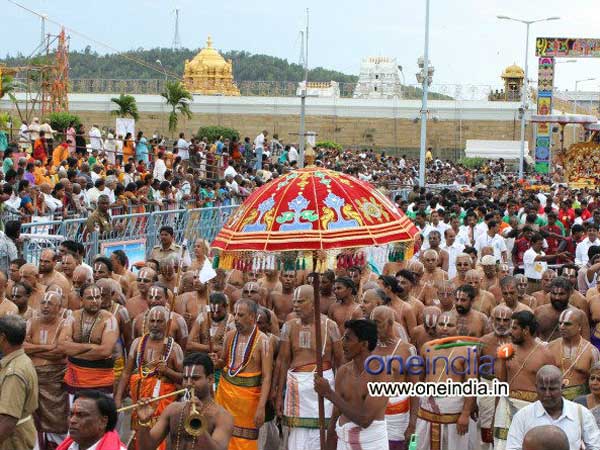 கோவிந்தா முழக்கம்