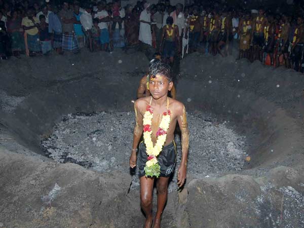 பூக்குழி திருவிழா