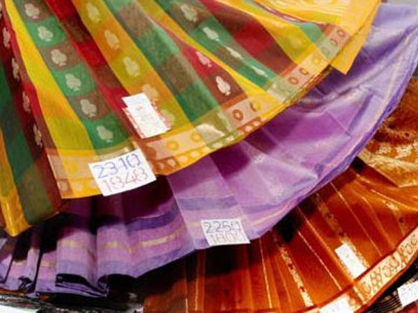 சரித்தர சேலைகள்