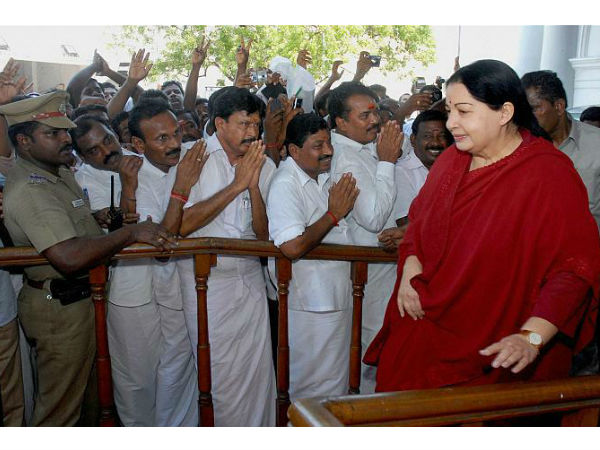 அடிக்கடி அமைச்சர் மாற்றம்