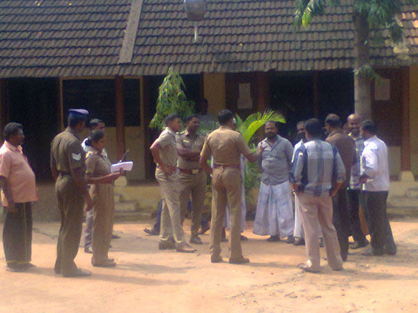 Students clash in Senkottai school Students clash in Senkottai school