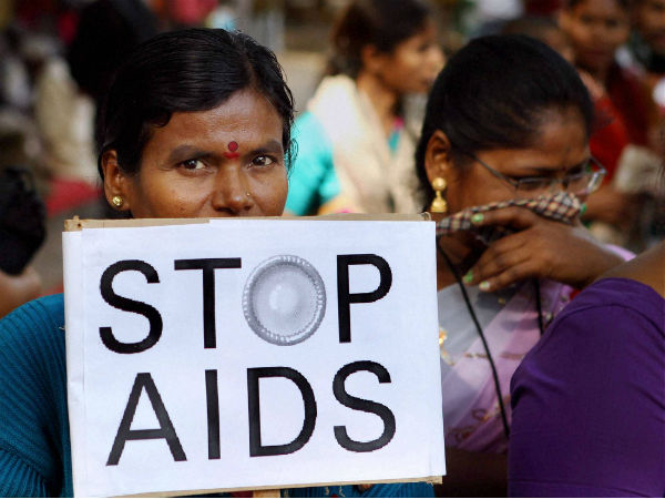 4,34000 எய்ட்ஸ் நோயாளிகள்