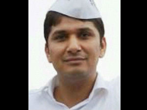 Delhi transport minister loses cellphone during swearing-in ceremony Delhi transport minister loses cellphone during swearing-in ceremony