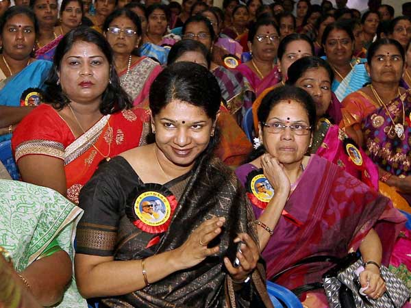 5ம் தேதி ஏழைப் பெண்களுக்கு இலவச சேலை