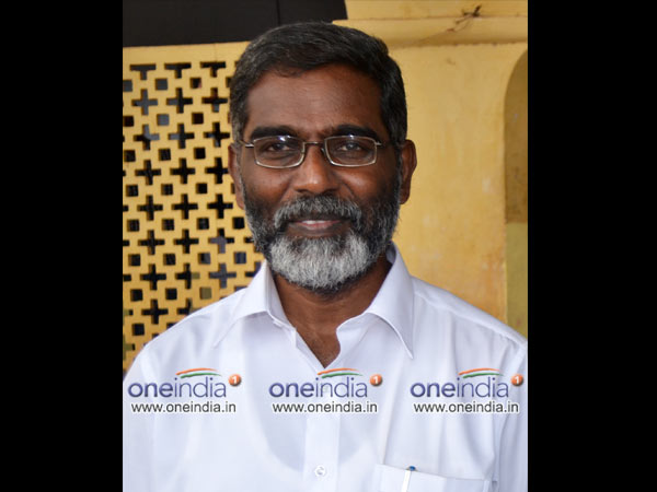 ஊர்க் கமிட்டியோடு ஆலோசனையில் உதயக்குமார்