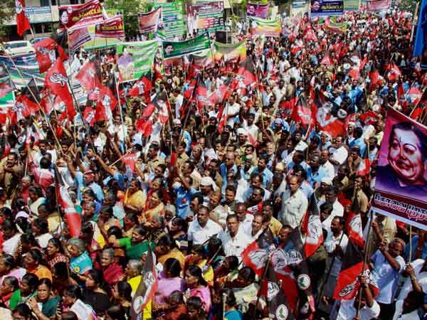 யாரை அணுகுவது என்பதில் குழப்பம்